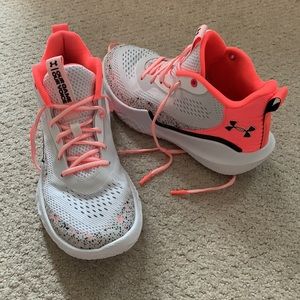 brand new under armour basketball shoes